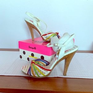 Bettsyville retro strappy heels